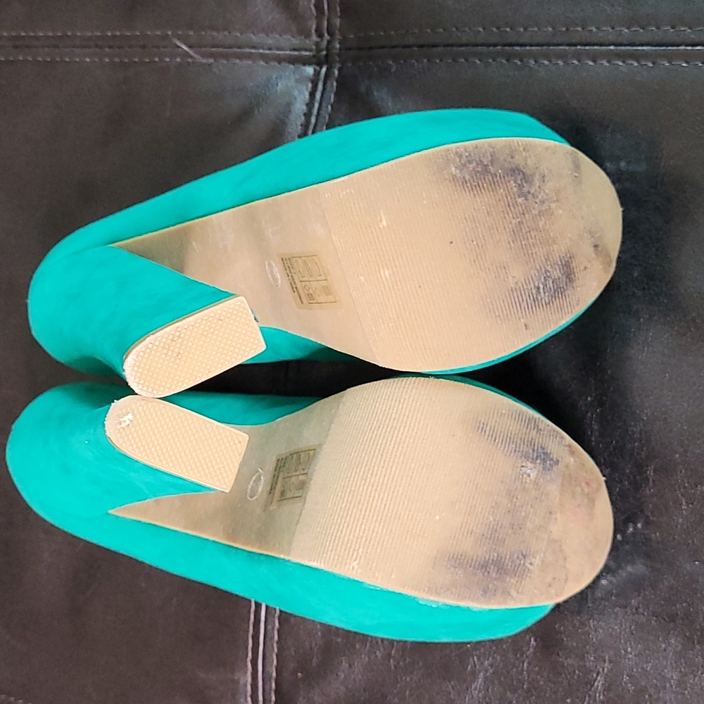 Faux suede platform heels - Picture 4 of 7
